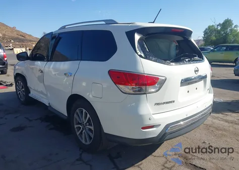 2015 Nissan Pathfinder Sv z USA, uszkodzony, nr VIN 5N1AR2MN7FC721138